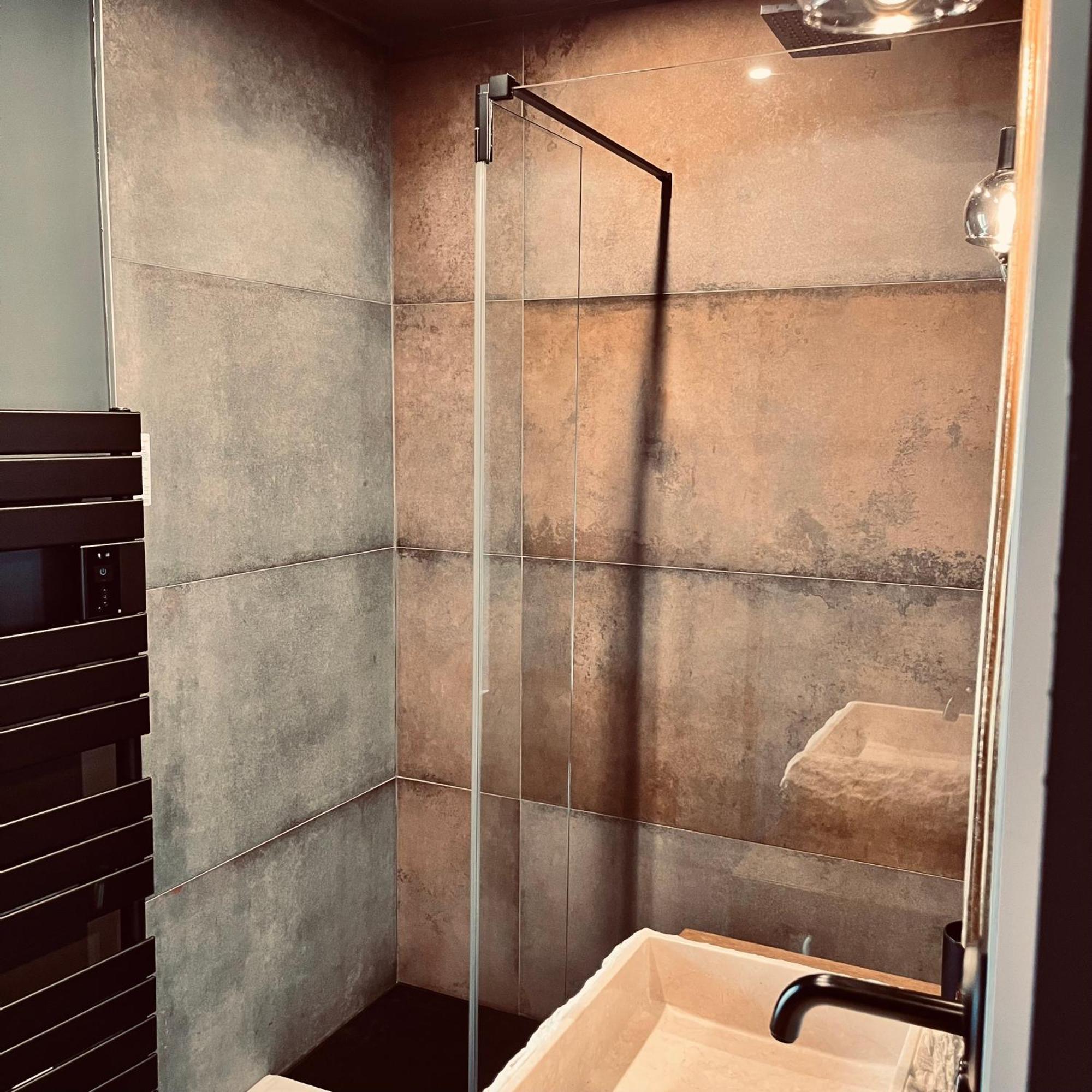 Hotel Rive Sud 希农 外观 照片