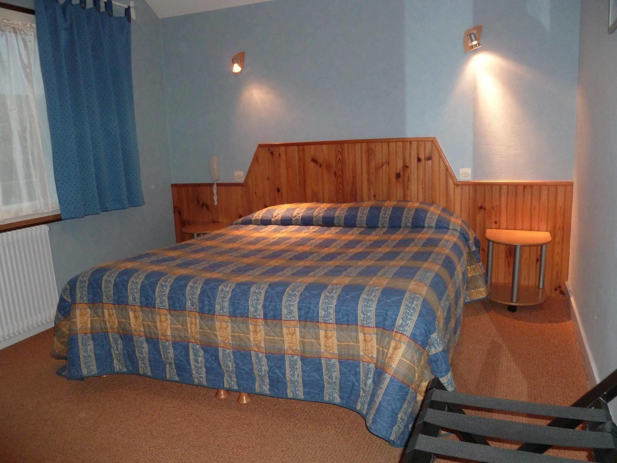 Hotel Rive Sud 希农 外观 照片